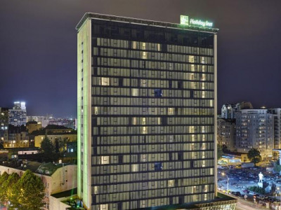 هتل holiday Inn Tbilisi
